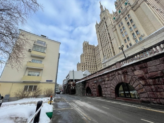 Продам трехкомнатную (3-комн.) квартиру, Козихинский Б. пер, 27А, Москва г