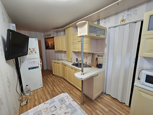 Продам двухкомнатную (2-комн.) квартиру, Калевала ул, 15, Костомукша г