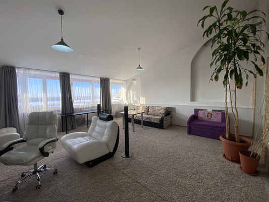 Продам многокомнатную квартиру, 60 лет Октября ул, 19а, Нижневартовск г