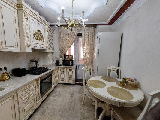 Продам трехкомнатную (3-комн.) квартиру, имени Гагарина Юрия Алексеевича ул, 1Б, Баксан г