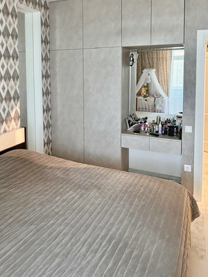 Продам трехкомнатную (3-комн.) квартиру, Крылова ул, 36, Симферополь г