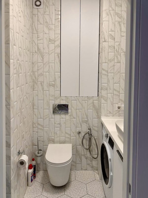Продам трехкомнатную (3-комн.) квартиру, Крылова ул, 36, Симферополь г