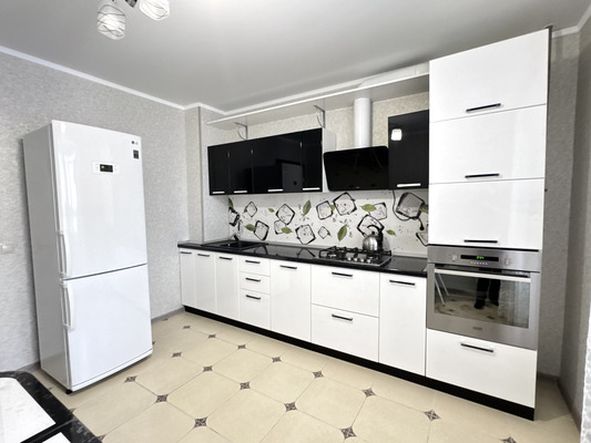 Продам двухкомнатную (2-комн.) квартиру, Спартаковская ул, 88Б, Казань г