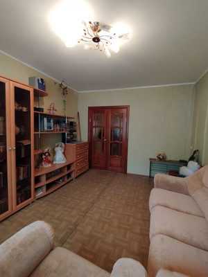 Продам трехкомнатную (3-комн.) квартиру, Гагарина ул, 9, Волгодонск г