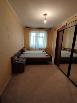 Продам трехкомнатную (3-комн.) квартиру, Гагарина ул, 9, Волгодонск г