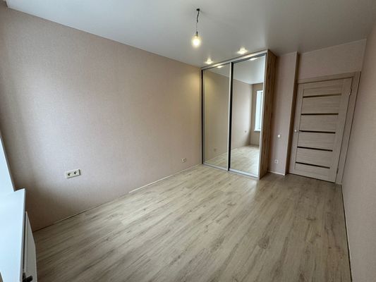 Продам однокомнатную (1-комн.) квартиру, Андрея Упита ул, 5к3, Киров г