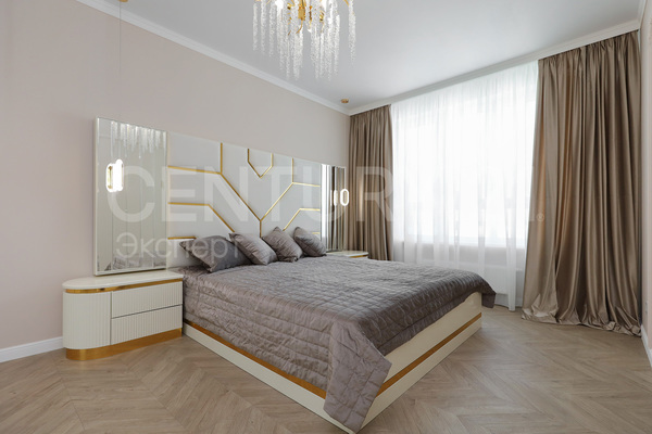 Продам двухкомнатную (2-комн.) квартиру, Героя России Мариенко ул, 8 , Калининград г