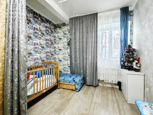 Продам однокомнатную (1-комн.) квартиру, Крюкова ул, 4, Серпухов г