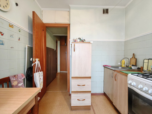 Продам двухкомнатную (2-комн.) квартиру, Химиков ул, 35, Серпухов г
