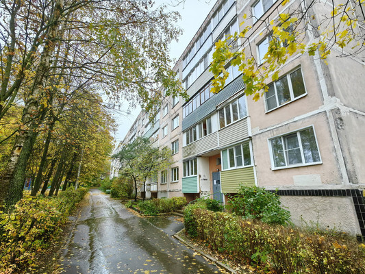 Продам двухкомнатную (2-комн.) квартиру, Химиков ул, 35, Серпухов г