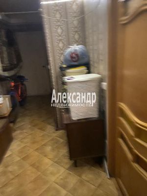 Продам комнату в 4-комн. квартире, Трудящихся б-р, 28, Колпино г