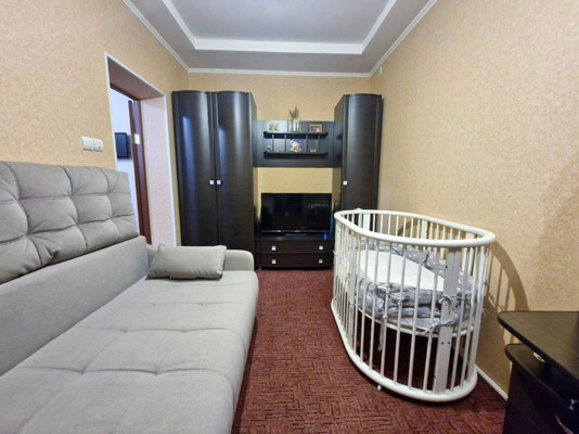 Продам трехкомнатную (3-комн.) квартиру, Степана Разина ул, 10, Ишим г