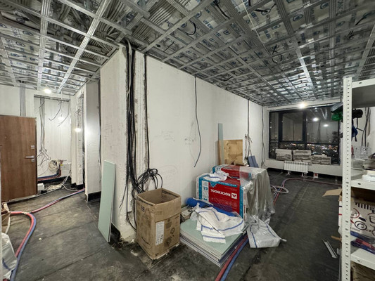 Продам трехкомнатную (3-комн.) квартиру, Зорге ул, 9к2, Москва г