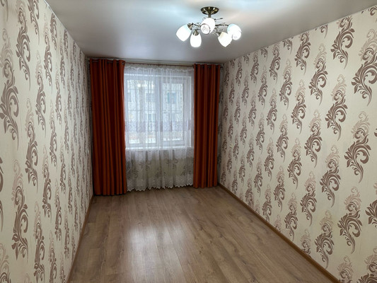 Продам двухкомнатную (2-комн.) квартиру, Маяковского ул, 5, Сыктывкар г