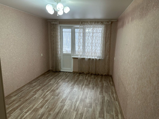 Продам двухкомнатную (2-комн.) квартиру, Маяковского ул, 5, Сыктывкар г