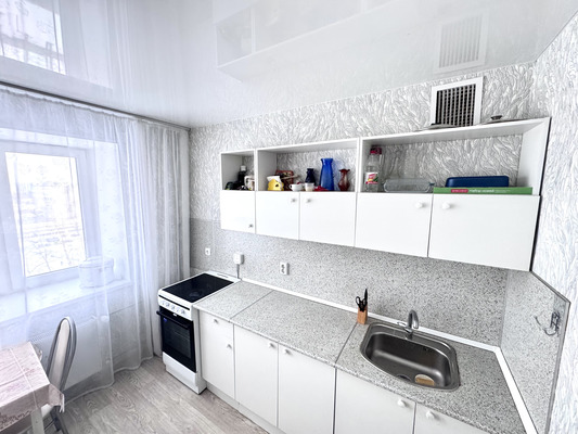 Продам однокомнатную (1-комн.) квартиру, Зур Урам ул, 1Кк5, Казань г