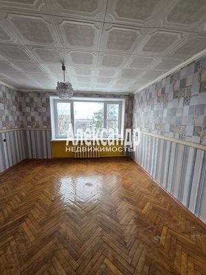 Продам трехкомнатную (3-комн.) квартиру, Ленина пр-кт, 6, Кириши г