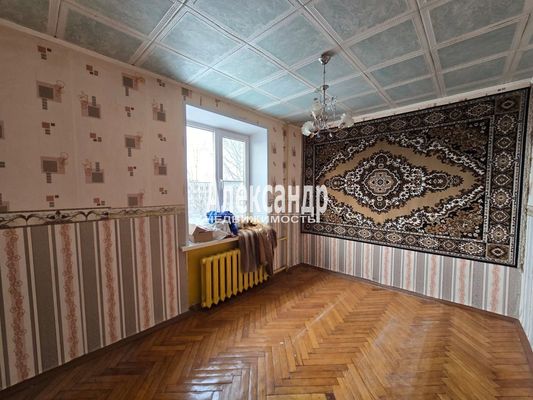 Продам трехкомнатную (3-комн.) квартиру, Ленина пр-кт, 6, Кириши г