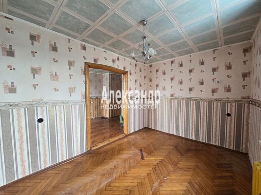 Продам трехкомнатную (3-комн.) квартиру, Ленина пр-кт, 6, Кириши г