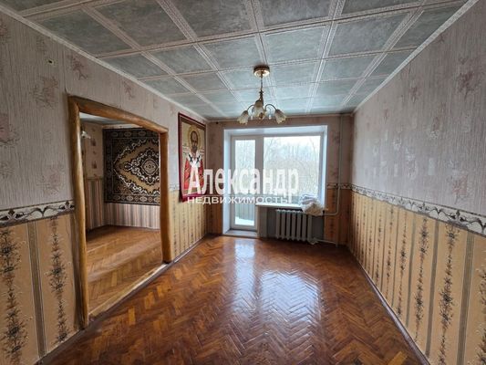 Продам трехкомнатную (3-комн.) квартиру, Ленина пр-кт, 6, Кириши г