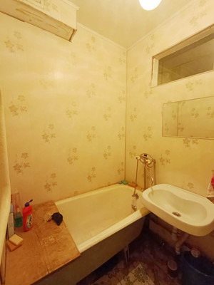 Продам трехкомнатную (3-комн.) квартиру, Строителей пр-кт, 22, Иваново г