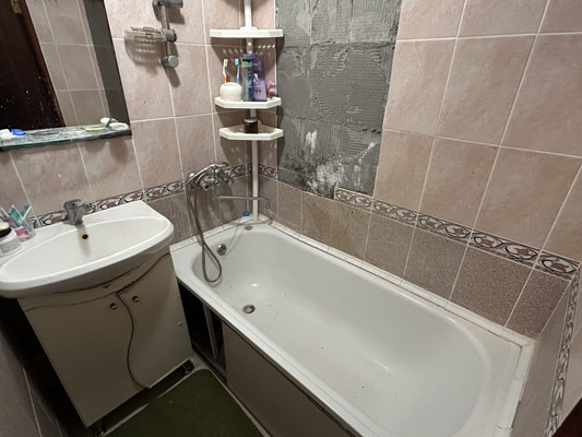 Продам трехкомнатную (3-комн.) квартиру, Центральная ул, 29, Ольявидово д