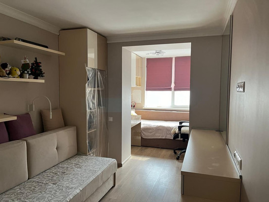 Продам двухкомнатную (2-комн.) квартиру, Полюсная ул, 55, Симферополь г