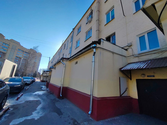 Продам комнату в 3-комн. квартире, Коминтерна ул, 8/1, Королев г