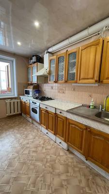 Продам трехкомнатную (3-комн.) квартиру, Конституции (Радужный мкр.) ул, 12, Киров г