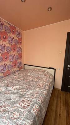 Продам трехкомнатную (3-комн.) квартиру, Конституции (Радужный мкр.) ул, 12, Киров г