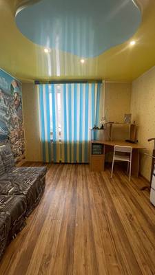 Продам трехкомнатную (3-комн.) квартиру, Конституции (Радужный мкр.) ул, 12, Киров г