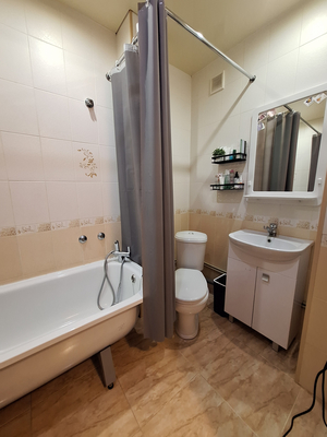 Продам однокомнатную (1-комн.) квартиру, Героя Костина ул, 3, Киров г