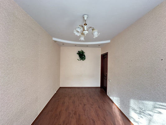 Продам двухкомнатную (2-комн.) квартиру, Лушникова ул, 1, Казань г