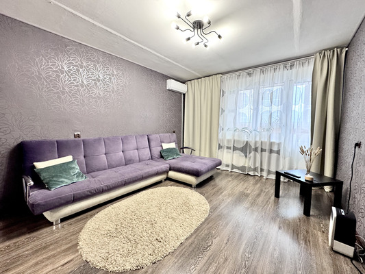 Продам трехкомнатную (3-комн.) квартиру, Хусаина Мавлютова ул, 48, Казань г