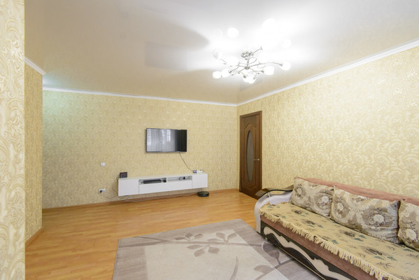 Продам двухкомнатную (2-комн.) квартиру, Мечникова ул, 142, Ростов-на-Дону г