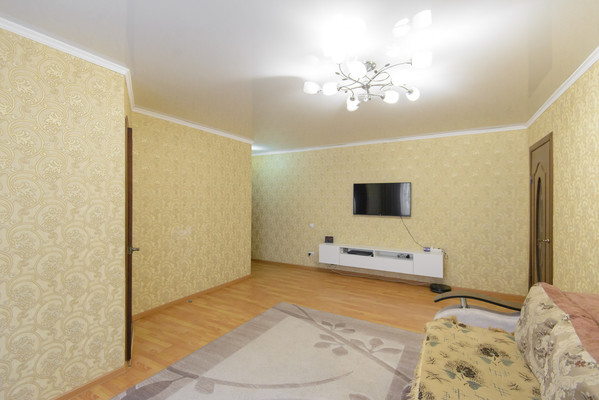 Продам двухкомнатную (2-комн.) квартиру, Мечникова ул, 142, Ростов-на-Дону г