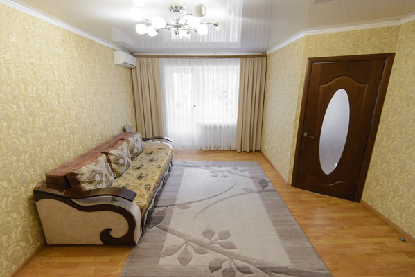 Продам двухкомнатную (2-комн.) квартиру, Мечникова ул, 142, Ростов-на-Дону г