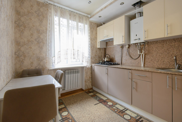 Продам двухкомнатную (2-комн.) квартиру, Мечникова ул, 142, Ростов-на-Дону г