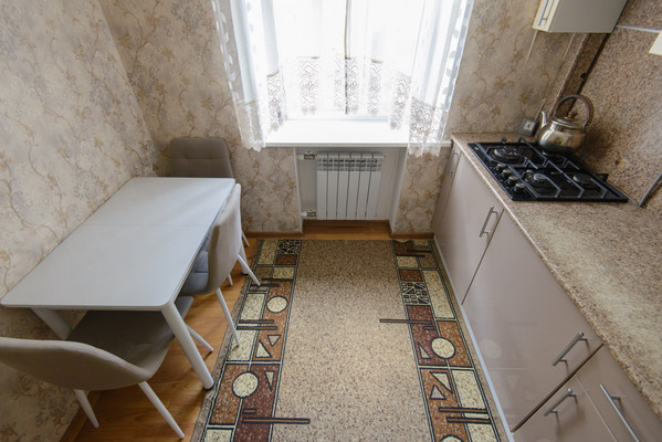 Продам двухкомнатную (2-комн.) квартиру, Мечникова ул, 142, Ростов-на-Дону г