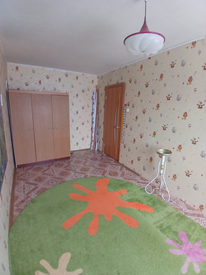 Продам трехкомнатную (3-комн.) квартиру, Садовая ул, 16, Боровка с