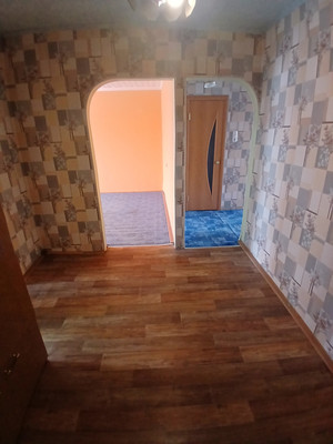 Продам трехкомнатную (3-комн.) квартиру, Садовая ул, 16, Боровка с