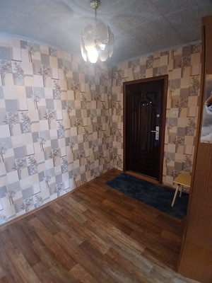 Продам трехкомнатную (3-комн.) квартиру, Садовая ул, 16, Боровка с