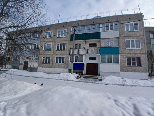Продам трехкомнатную (3-комн.) квартиру, Садовая ул, 16, Боровка с