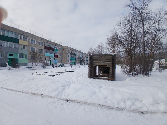 Продам трехкомнатную (3-комн.) квартиру, Садовая ул, 16, Боровка с