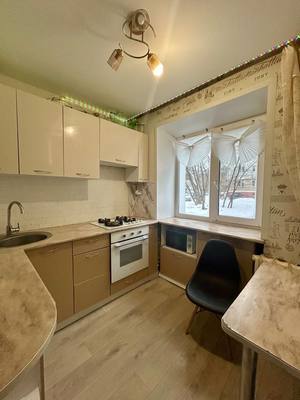 Продам трехкомнатную (3-комн.) квартиру, Широнинцев ул, 9А, Киров г