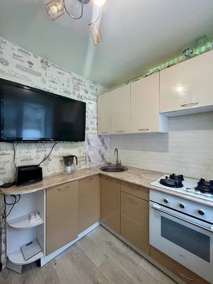 Продам трехкомнатную (3-комн.) квартиру, Широнинцев ул, 9А, Киров г