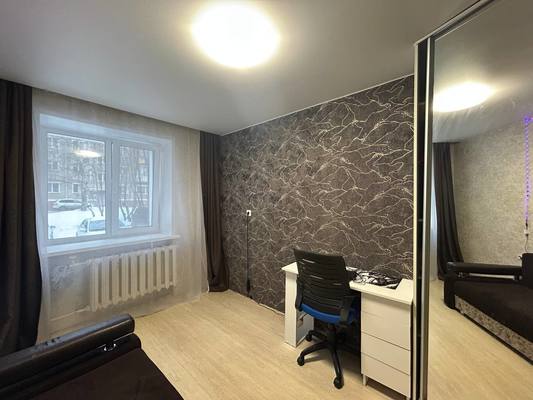 Продам трехкомнатную (3-комн.) квартиру, Широнинцев ул, 9А, Киров г