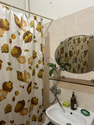 Продам двухкомнатную (2-комн.) квартиру, Ставропольская ул, 15, Москва г