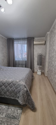 Продам двухкомнатную (2-комн.) квартиру, Хусаина Мавлютова ул, 42, Казань г