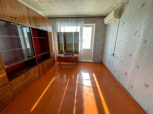 Продам двухкомнатную (2-комн.) квартиру, 2-й Микрорайон ул, 27, Эльбан рп